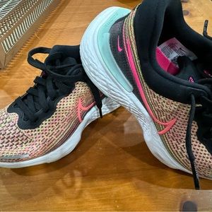 Nike ZoomX Invincible Running Shoes Women’s 6